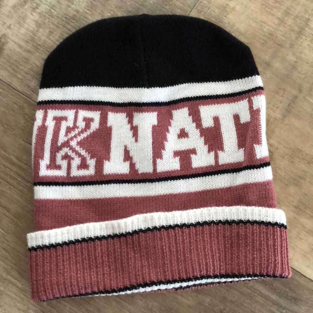 Vs winter hat